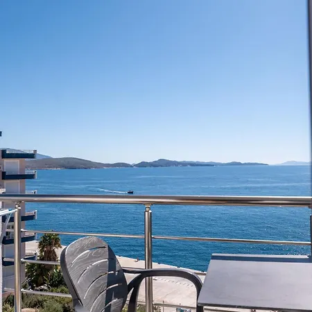 Boutique Erioni Hotel