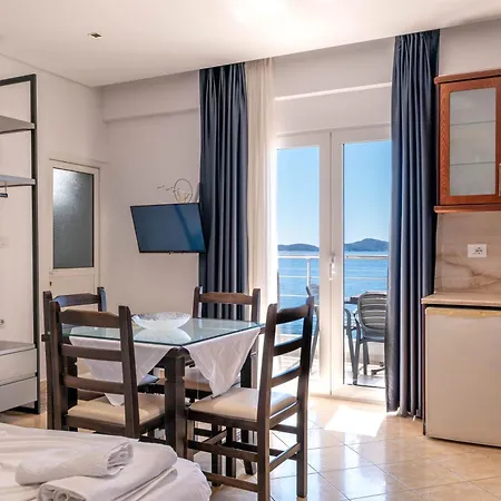 Boutique Erioni 3*